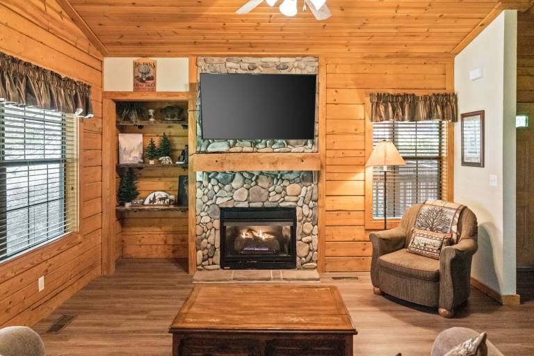 Cabin Hollister