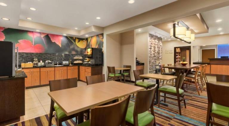 Amerivu Inn and Suites — photo 4