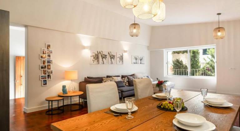 Vacation home with patio & garden | Next to Farmers Market | Pets are welcome — photo 3
