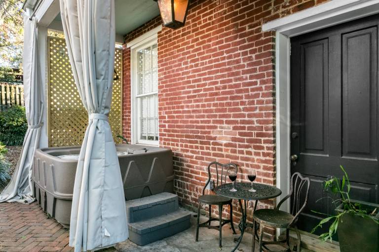 Child-friendly beautiful cottage with jacuzzi | Pets are welcome — photo 3