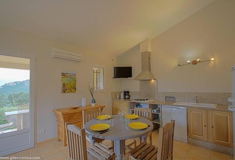 Gite with pool, barbeque & patio | Sea view — photo 5
