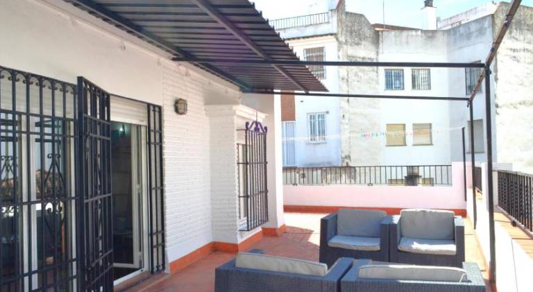 Rental apartment with patio | Near Mosque–Cathedral of Córdoba in Córdoba