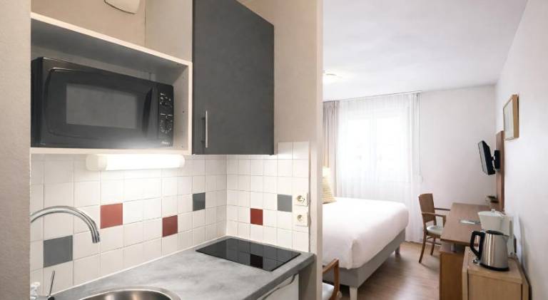 Serviced apartment for 10 persons — photo 3