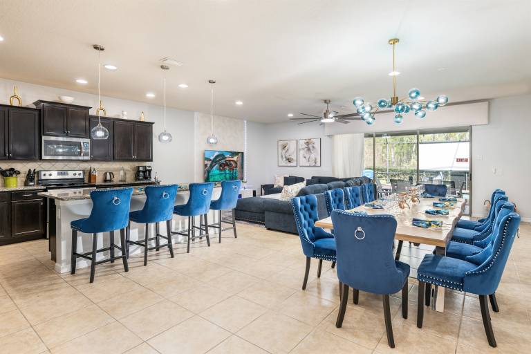 Family-friendly villa with patio, yard & hot tub | Lake view | Good for workation | Pets allowed — photo 5