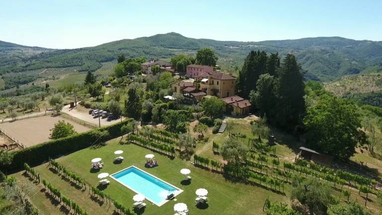 Family-oriented holiday apartment with heated pool, patio & BBQ | Suitable for remote work | Dogs allowed — photo 4