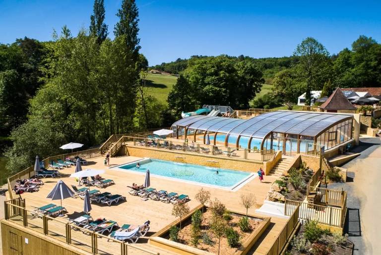 Camping Le Val d'Ussel - Mobile home Classic 2 bdr. 4 pers. Covered Decking — photo 2