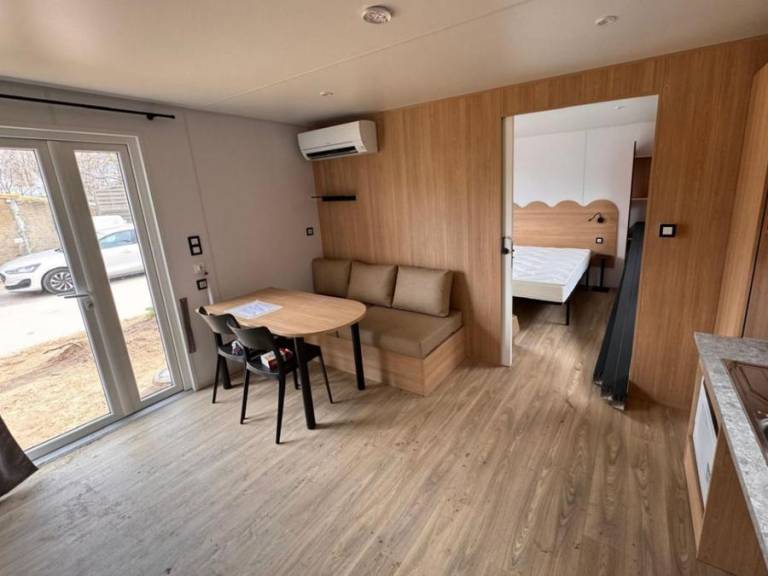 Mobile home with patio & heated pool — photo 5