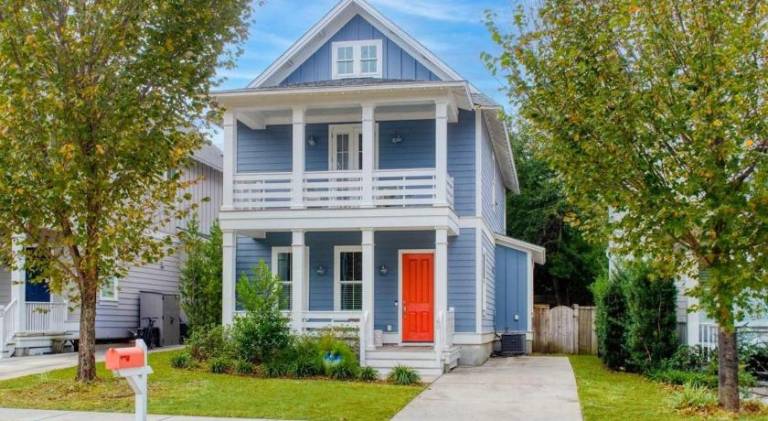 Shem Creek House- 5 Mins to Dtwn & Beach Hot Tub in Mount Pleasant, SC