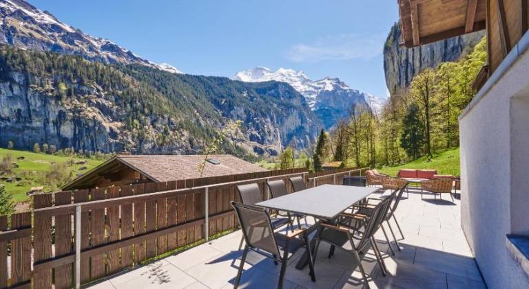 Chalet Mountain Love, spectacular views, spacious & luxurious — photo 3