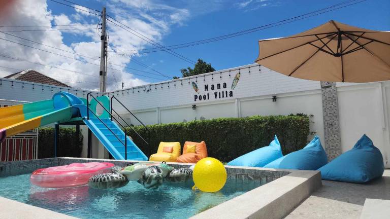 Villa with barbeque, patio & private pool | Perfect for remote work in Chonburi