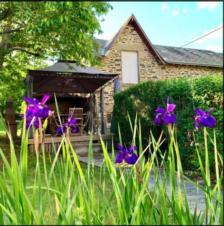 Villa Sleeps 8 with Pool and Hot Tub — photo 2