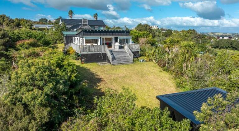Vacation home with garden, patio & barbecue | Pets allowed — photo 5