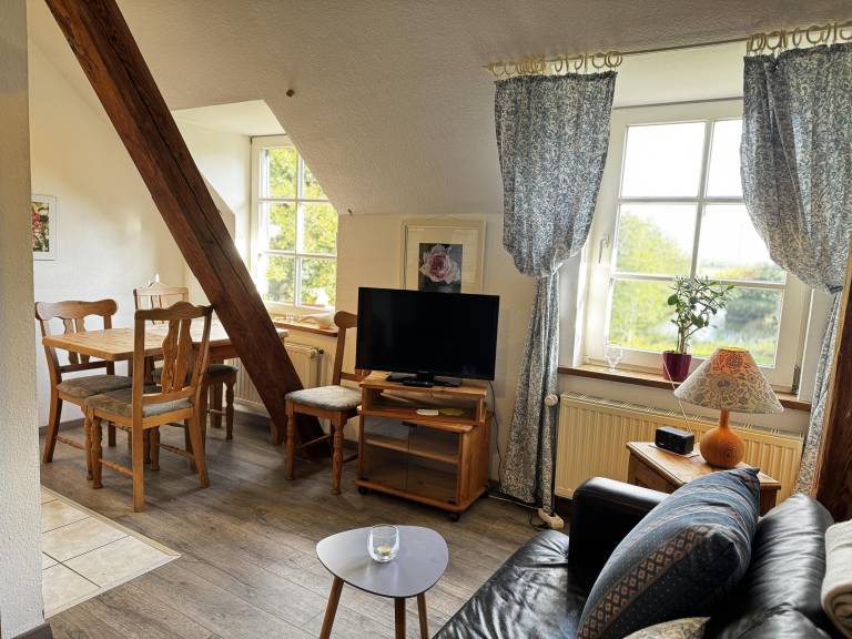 Holiday apartment with garden, grill & patio | Garden view in Butjadingen