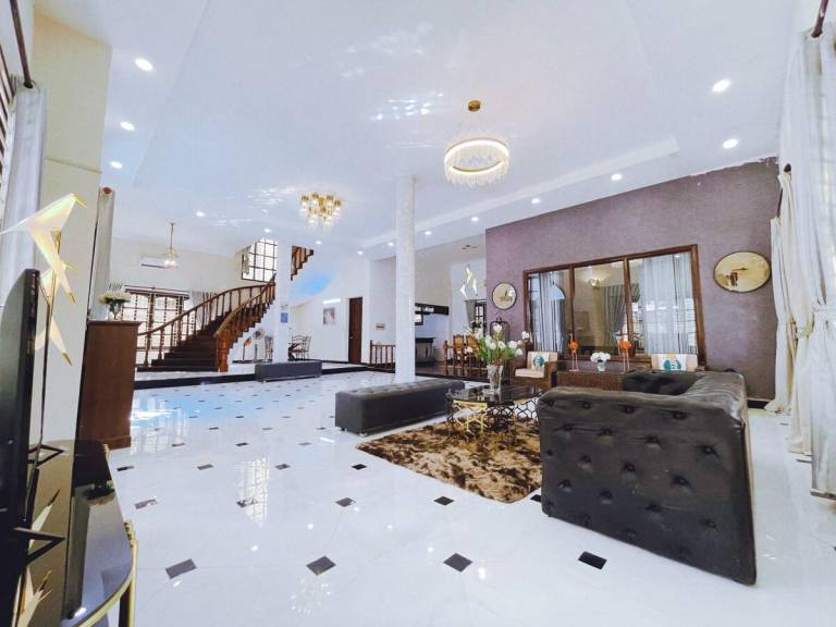 Villa with garden, hot tub & pool | Suitable for remote work | Pets are welcome — photo 2