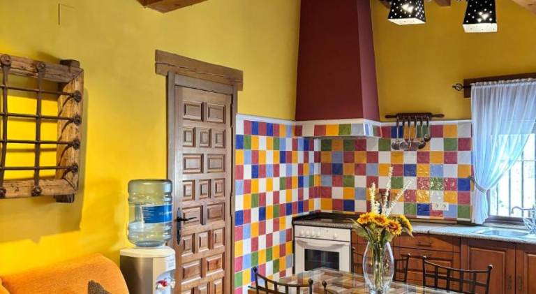 Vacation home with garden, grill & private pool | Pets are welcome — photo 2