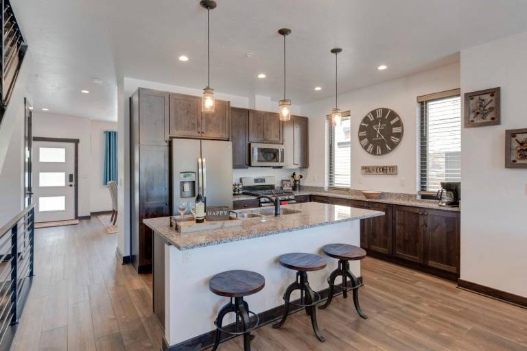 Downtown WP Penthouse 282 I Private Rooftop Hot Tub I Great Views I Discounted Attractions — photo 3