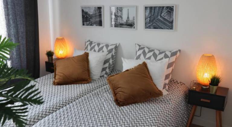 Nice serviced apartment with patio & yard | Pet-friendly — photo 2