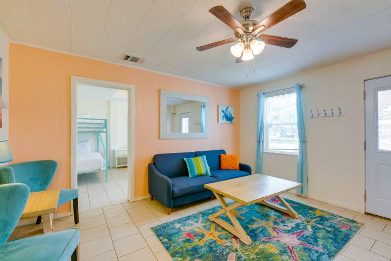 Walk to Aransas Bay: Beautiful Rockport Townhome — photo 4