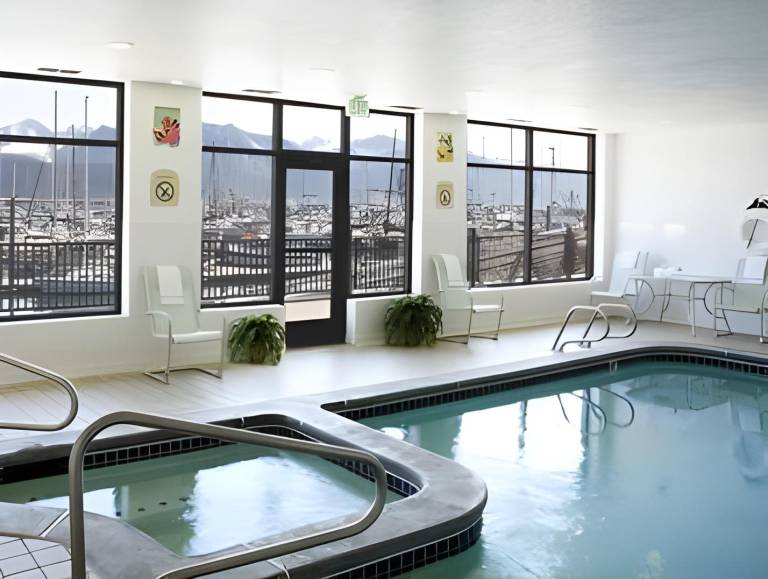 Harbor 360 Hotel Seward — photo 2