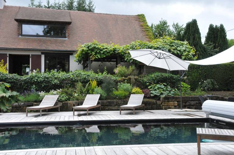 Vacation home with private pool, patio & garden | Lake view — photo 3