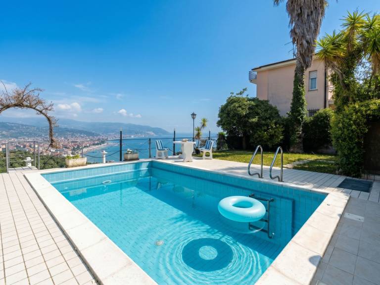 Bella vista su Diano