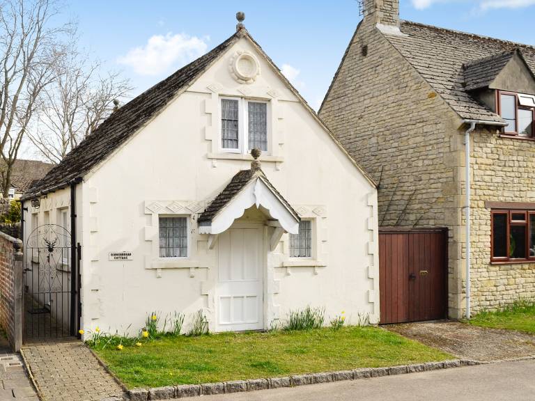 Cabin Fairford