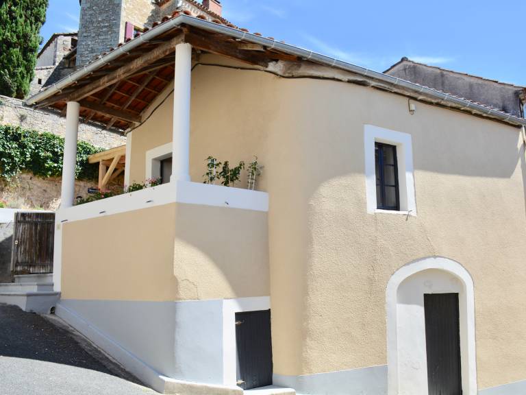 House with yard, terrace & barbecue | Garden view — photo 3