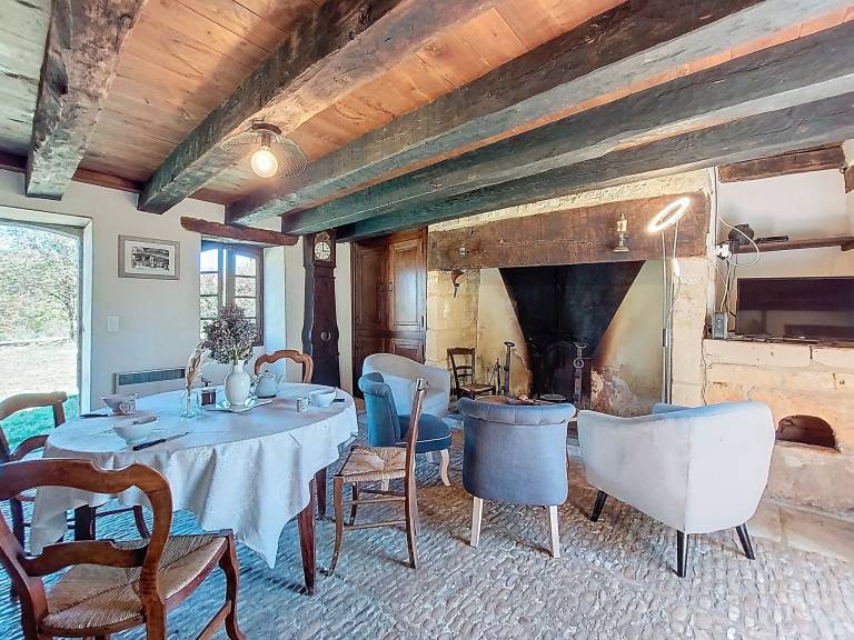 Vacation home with yard, barbeque & terrace | Perfect for remote work — photo 3