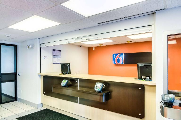 Motel 6 Arlington Heights, IL - Chicago North Central — photo 3