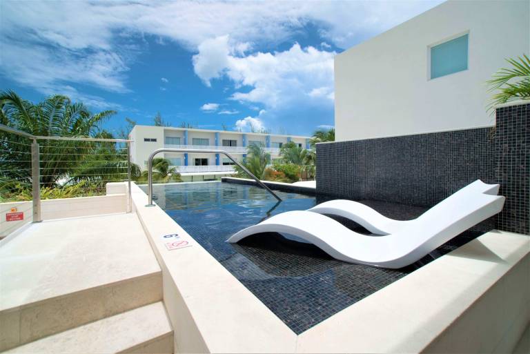 The Grove 1BR Apt w Rooftop Pool Onsite Amenities — photo 2