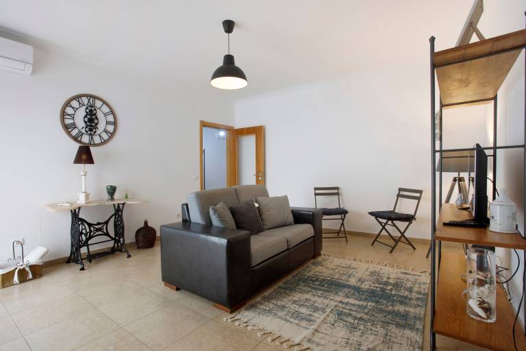 Holiday Home 'Tina House' with Private Terrace, Wi-Fi and Air Conditioning — photo 3