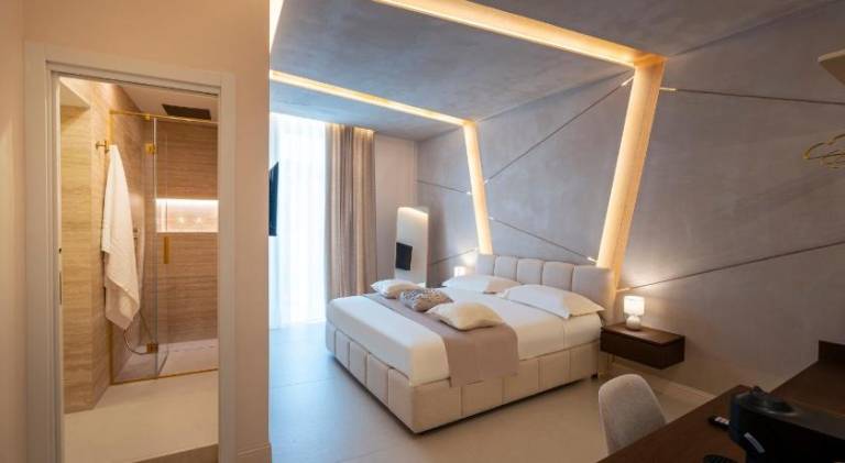 Halo Suite in Casoria