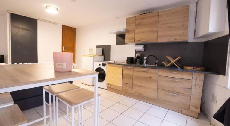 Apartment with 1 room for 4 persons — photo 3