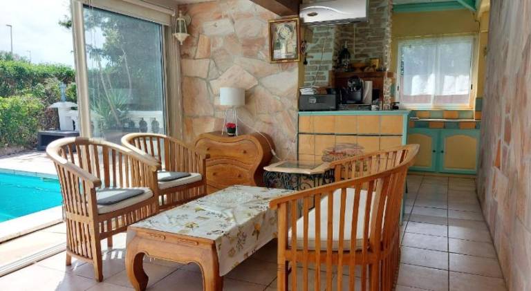 Vacation home with pool — photo 5