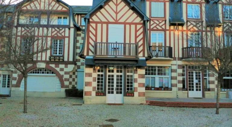 Holiday apartment with 1 room for 2 persons in Cabourg