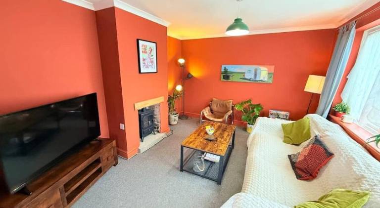 Pleasant house with yard | Pets are welcome — photo 2