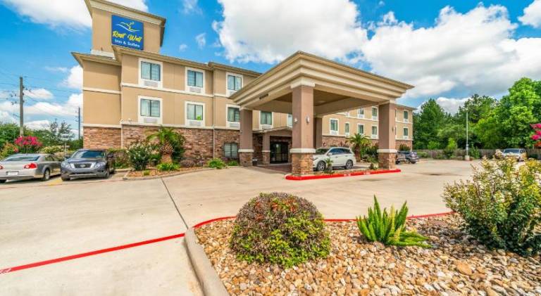 Restwell Inn & Suites I 45 North