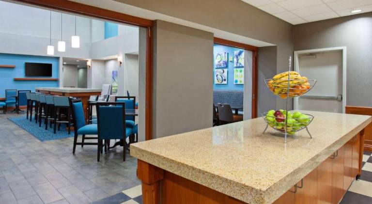 Hampton Inn & Suites Clovis-Airport North — photo 5