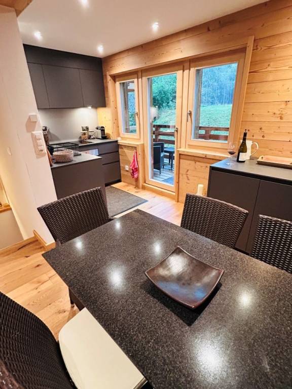 Chalet with patio — photo 2