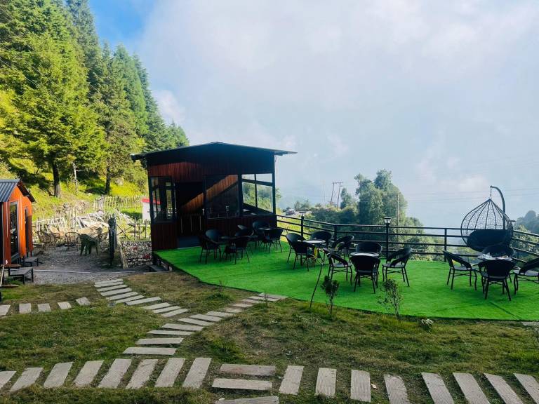 JustSTAY Paradise in Tehri