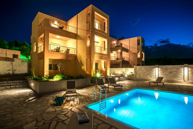 Villa with private pool, yard & grill | Mountain view in Apokoronas