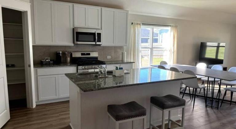 Pleasant house with pool | Pet-friendly — photo 5