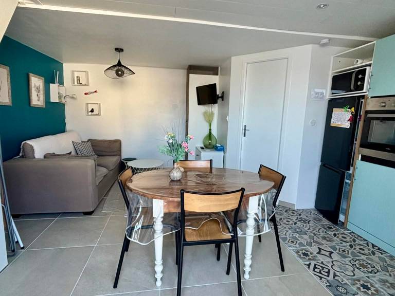House with 2 rooms for 4 persons — photo 2