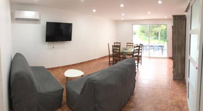 Apartment with pool | Pet-friendly — photo 2