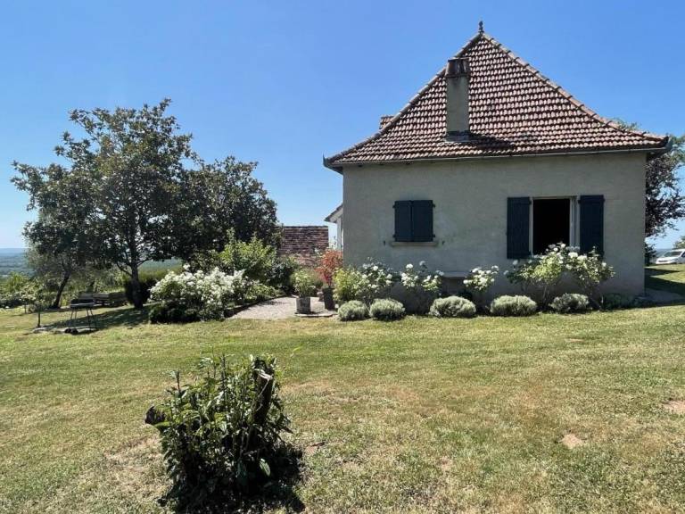 Gite with terrace, garden & barbecue | Dogs allowed — photo 2