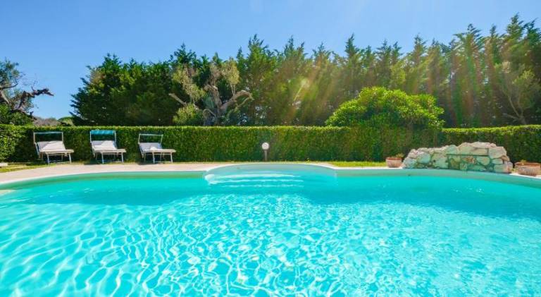 Villa with garden, terrace & private pool in Patu