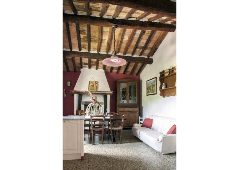 Rental apartment with yard & pool — photo 2