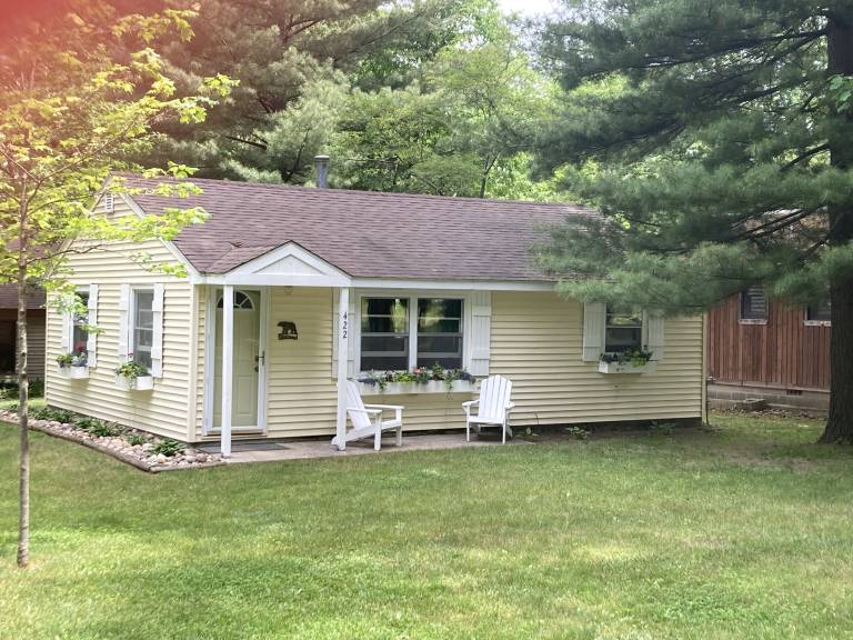 House  Higgins Lake