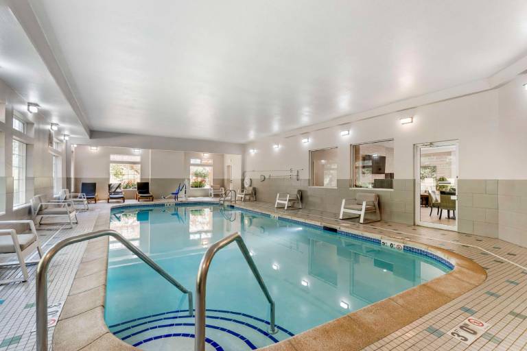Best Western Plus Des Moines West Inn & Suites — photo 4