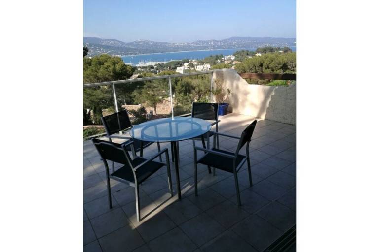 House with terrace — photo 5
